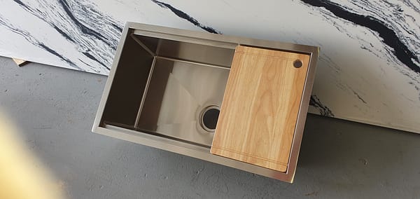 Steel Sink 30x18x10 with wood - Image 2